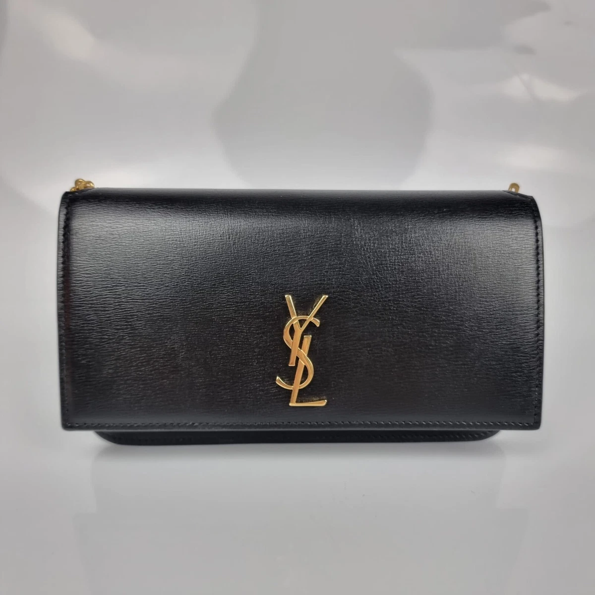 Saint Laurent Monogramme Phone Bag in Nero