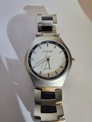 LEDFORT Quartz WATCH AS-IS TWO-Tone Band Simple White Dial Needs Battery!!