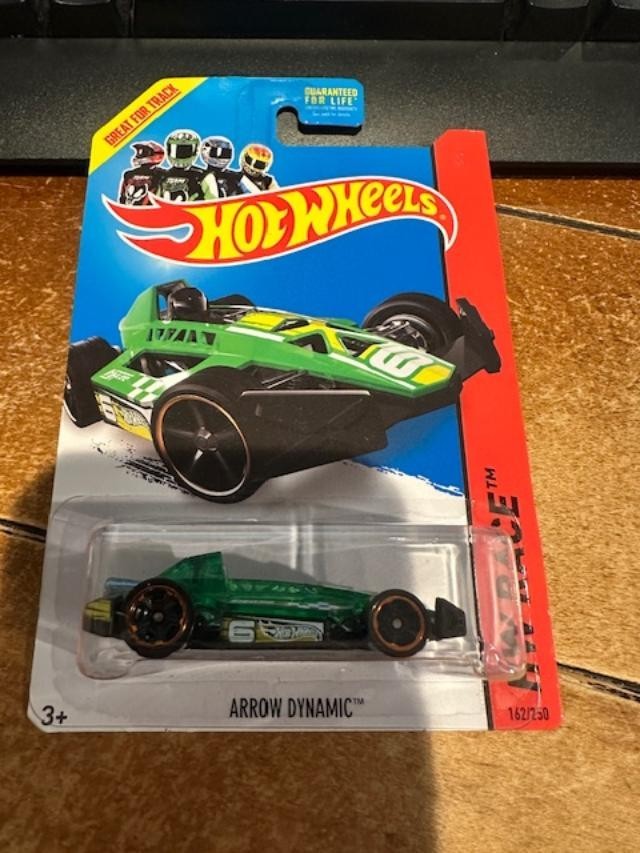 2014 Hot Wheels HW Race Arrow Dynamic #162 Green