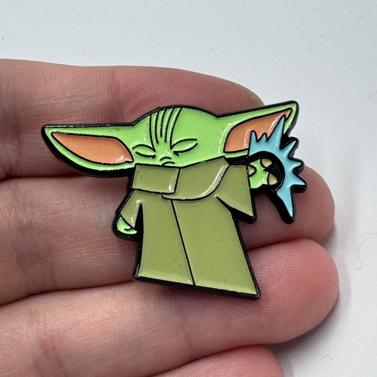 Star Wars Mandalorian Grogu Baby Yoda Using The Force Lapel Pin