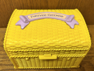 1995 Bluebird Andrew Brownsword Forever Friends Play Set (door has minor damage)