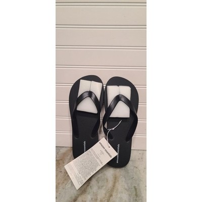 Amazon Essentials Black Flips Flops Size 5 NWT