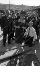 8b03-063 Debbie Reynolds puts hands feet in cement Chinese Theatre 8b03-063 8b03