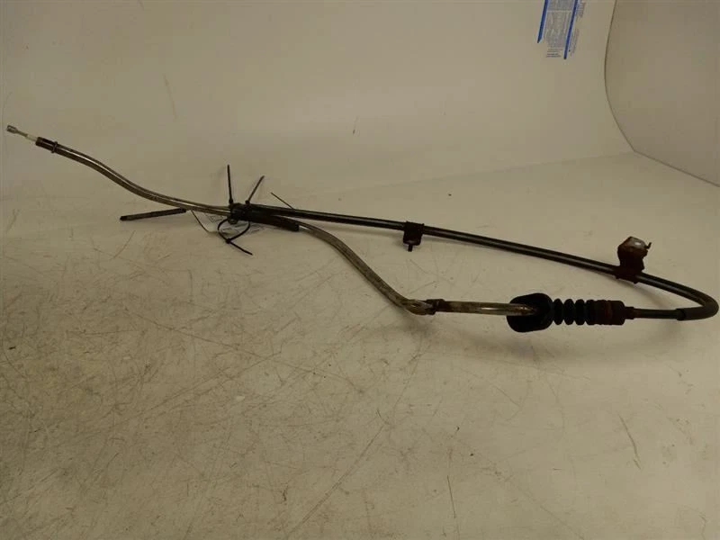 Cable de freno de estacionamiento izquierdo Nissan Sentra 2010 Foto 2 de 3