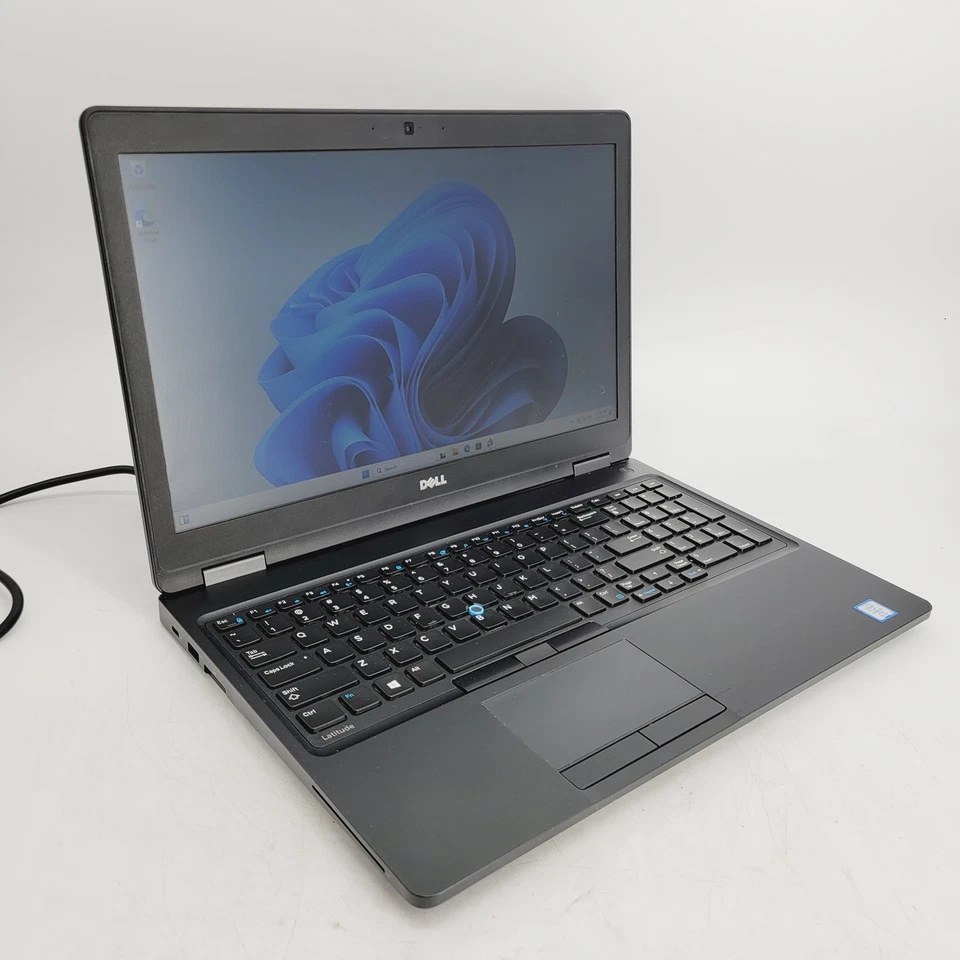 Laptop Dell Latitude 5580 i5 7300U 2,6 GHz 12 GB 256 GB NVMe 15,6" GRADO C - LEER Foto 2 de 4