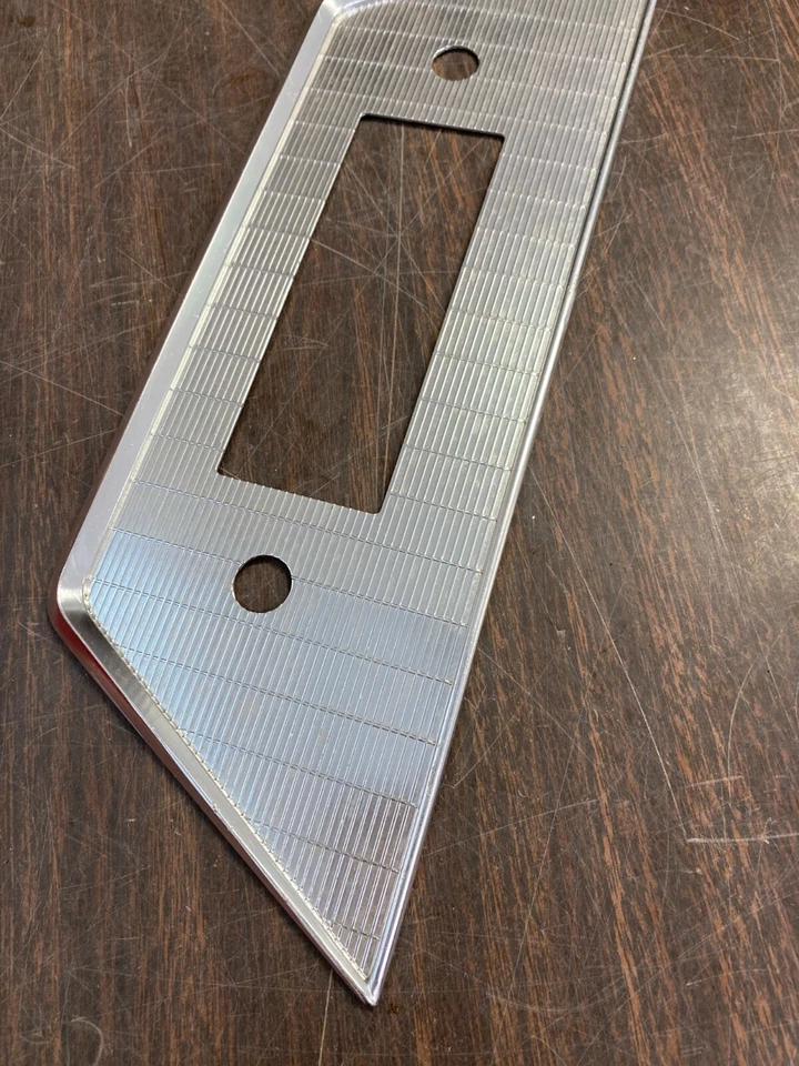 Placa frontal de radio Studebaker Lark 1962 como nueva 421 Foto 3 de 4