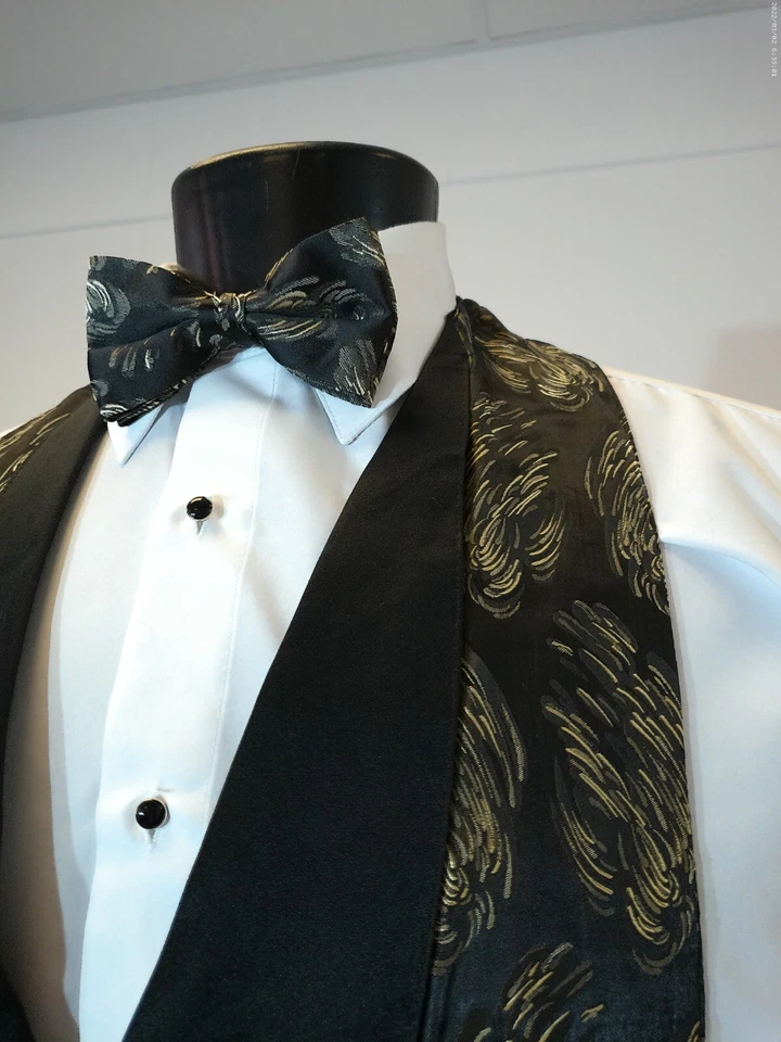 Gold Backless Vest w/ Pre Tied Bow Tie and Pocket Square - Formal Wear Prom Gala - Image 4 of 4