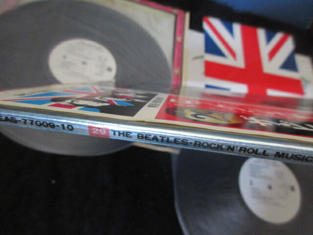 Beatles Rock n Roll Music Japan Promo DBL Vinyl LP w OBI Bag Desk
