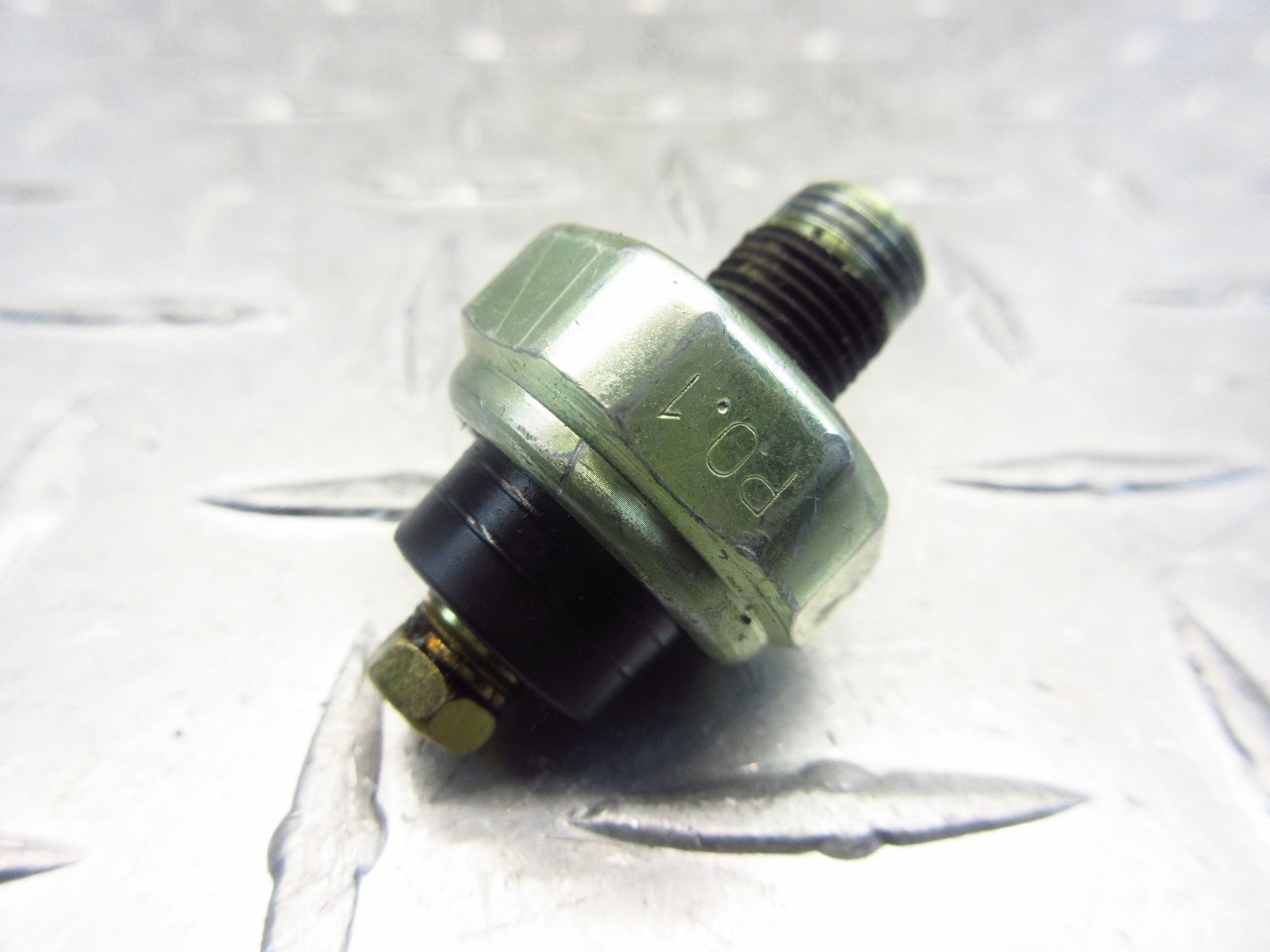 2005 05 06 KAWASAKI ZR750 K1 ZR 750 Z750 OIL PRESSURE SENSOR OEM TESTED