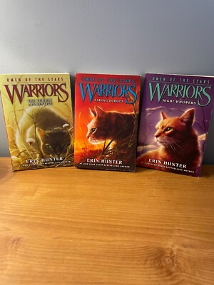 Warrior Cats Omen of the Stars Books 1-3 Lot. Good condition, medium used.