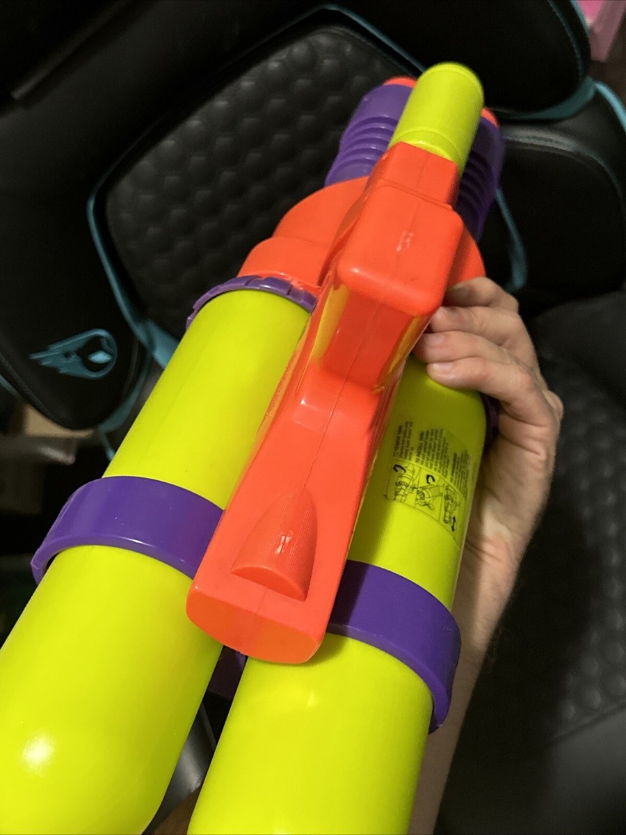 Vintage Larami Super Soaker XXP 175 Water Gun Dual Tank w/ Power