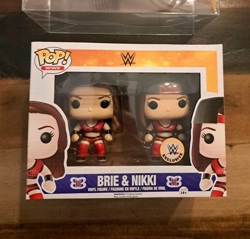 Funko Pop WWE Bella Twins Brie & Nikki 2 Pack EXCELLENT W/PROTECTOR