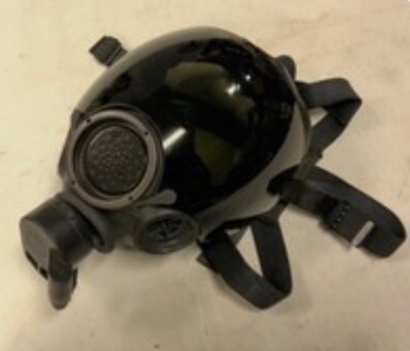 MSA Millennium CBRN Riot Control Gas Mask Respirator w/Tinted Lens Outsert SzMed