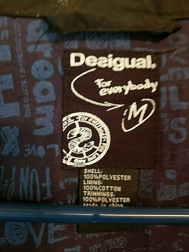 Jaqueta Desigual Masculina Preta Clássica Leve Vários Bolsos Forrada Média M - Imagem 4 de 4