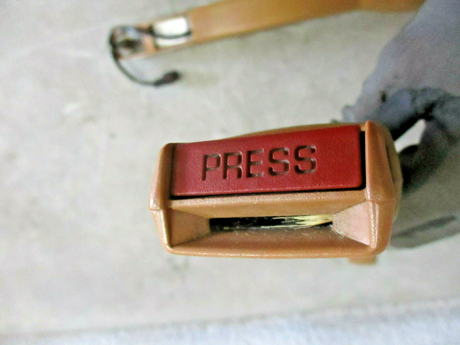 Passenger Female Seat Belt Chrysler Maserati TC 89 90 91 ###