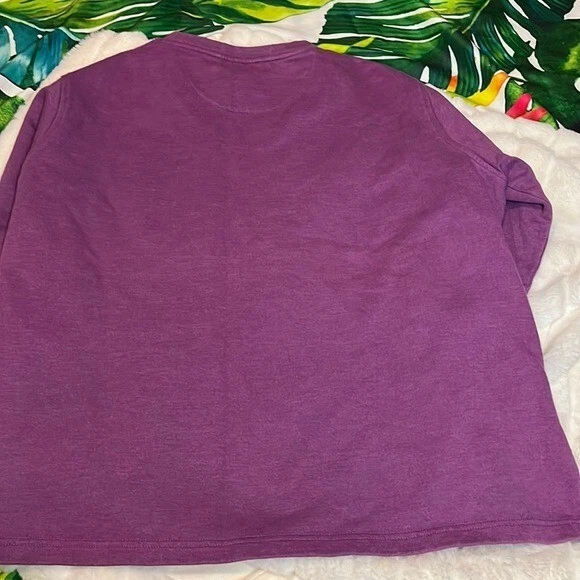 Moletom atlético feminino vintage 2XL curvas anos 80 anos 90 roxo perolado gola V excelente estado usado - Imagem 3 de 4