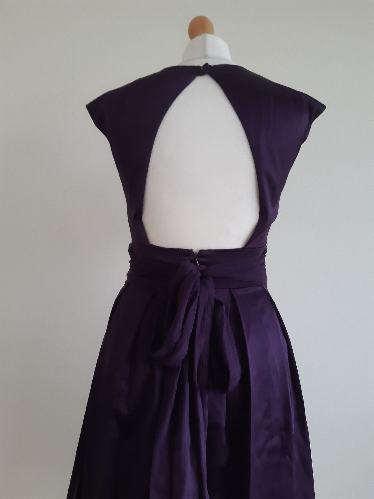Spotlight Warehouse Silk And Satin Purple Dr… Gem