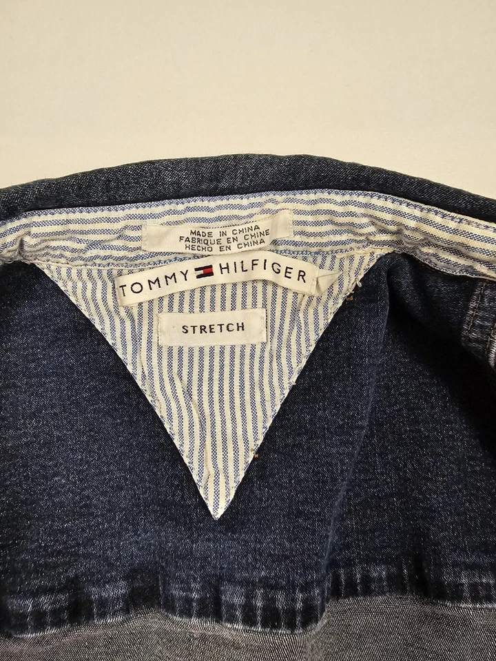 Camisa vaquera Tommy Hilfiger para niñas con botones elástica talla 12 color azul vintage  Foto 4 de 4
