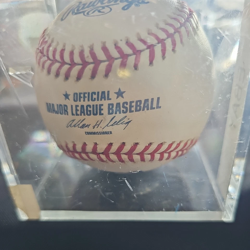 Bola de beisebol oficial autografada COLE HAMELS da Major League com certificado de autenticidade - Imagem 3 de 3