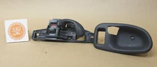 99-04 Blazer S10 S10 S15 Pickup Passenger Side Interior Door Handle & Bezel OEM