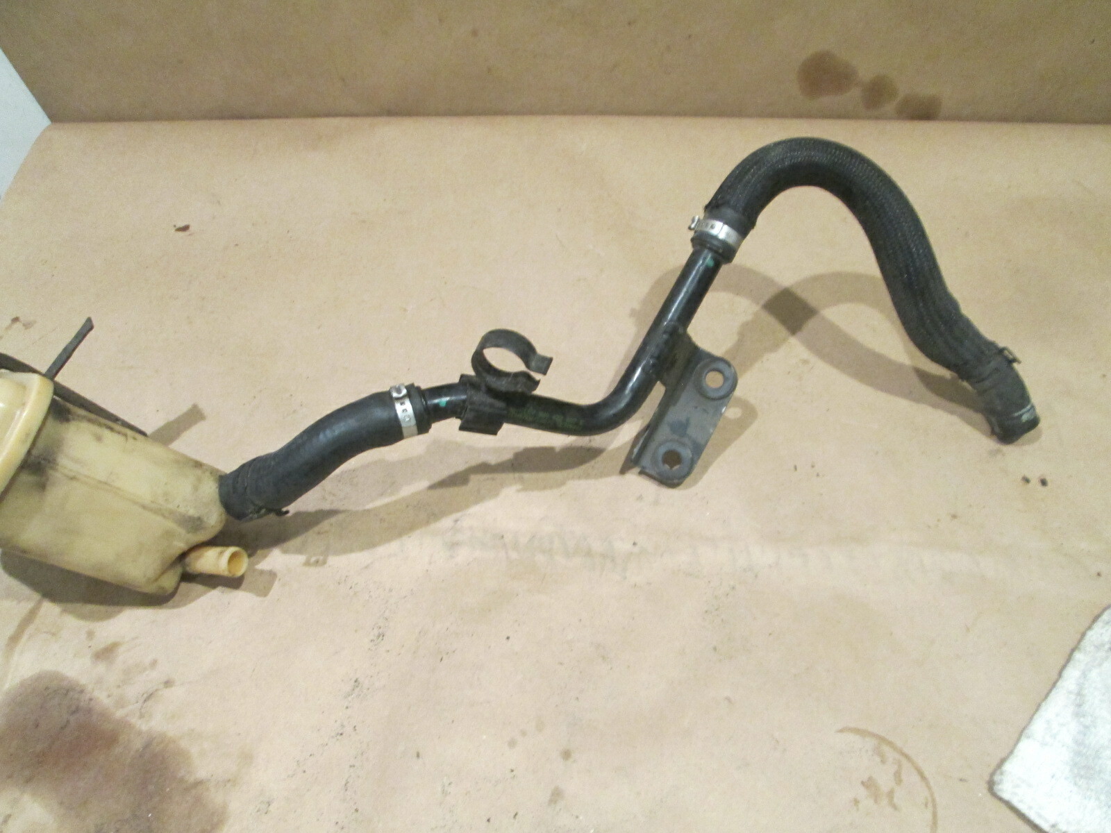 Bentley Continental Flying Spur - Power Steering Fluid Tank - P/N 7L5422371
