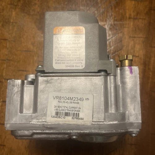 Honeywell VR8104M2349 Gas Valve NEW!