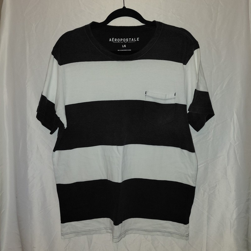 Vintage Style Aeropostale. Sz. Large. Black/White Stripe #2184