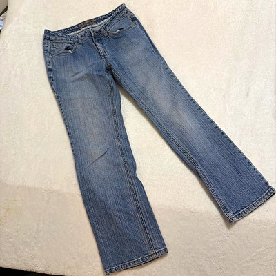 St. John's Bay Women's Petite 10P Straight Leg Stretch Denim Jeans Medium Wash