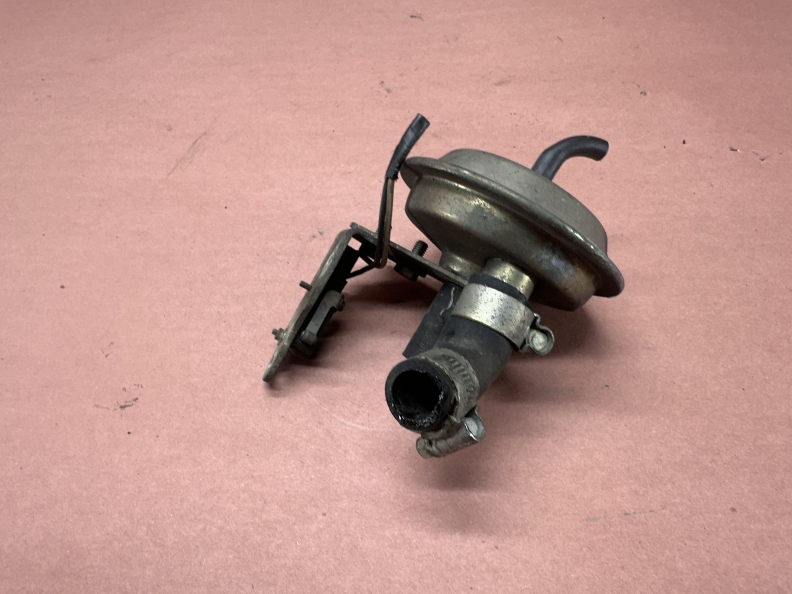 Rolls Royce Silver Spirit 1986 Vacuum Switch Assembly OEM 71K Miles