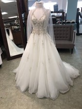 PRINCESS Wedding Dress, BLING Size 6, Aline Ballgown SAMPLE Reg $4999