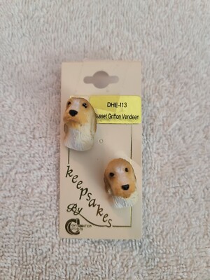 VINTAGE NOS BASSET GRIFFON VENDEEN DOG PUPPY HEAD RESIN POST EARRINGS 