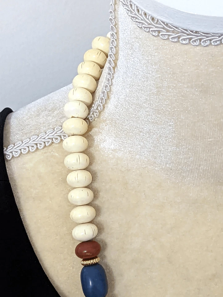 Collar de cuentas vintage Avon "verano indio" 20" tonos crema azul marrón oro Foto 2 de 4