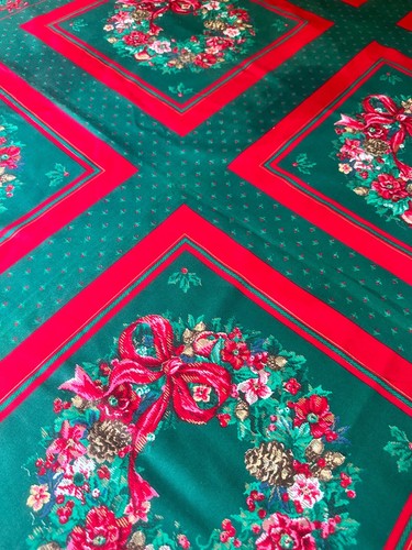 Vintage Christmas Wreaths Panels VIP Print Cranston Print Works - 2 yards x 43"w - Picture 11 of 21