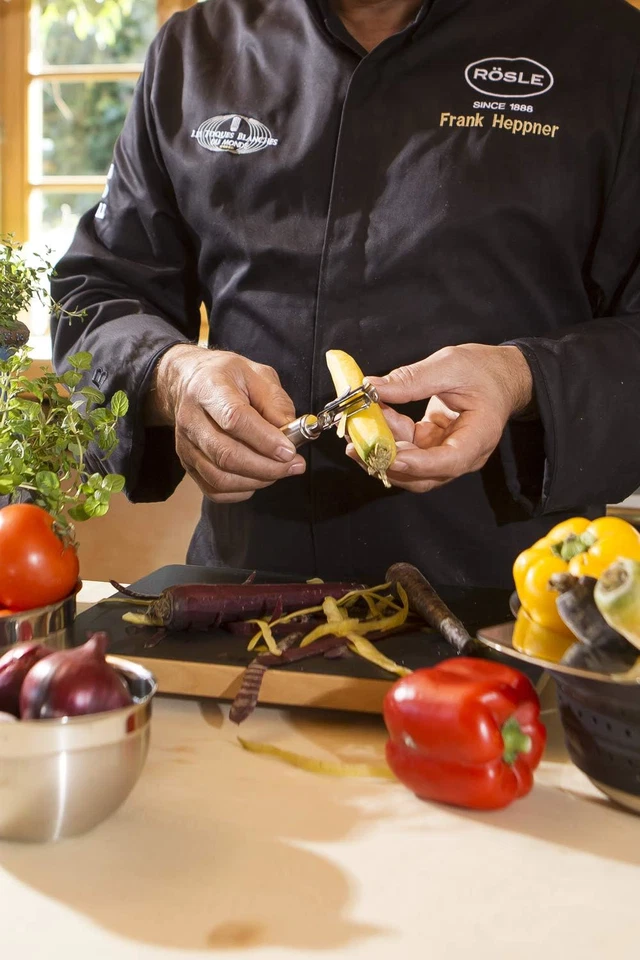 Pelador giratorio para diestros Rosle Foto 3 de 4