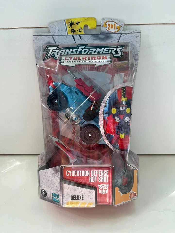 TRANSFORMERS CYBERTRON ROBOTS IN DISGUISE. DELUXE. CYBERTRON DEFENSE HOT SHOT - Photo 1/4