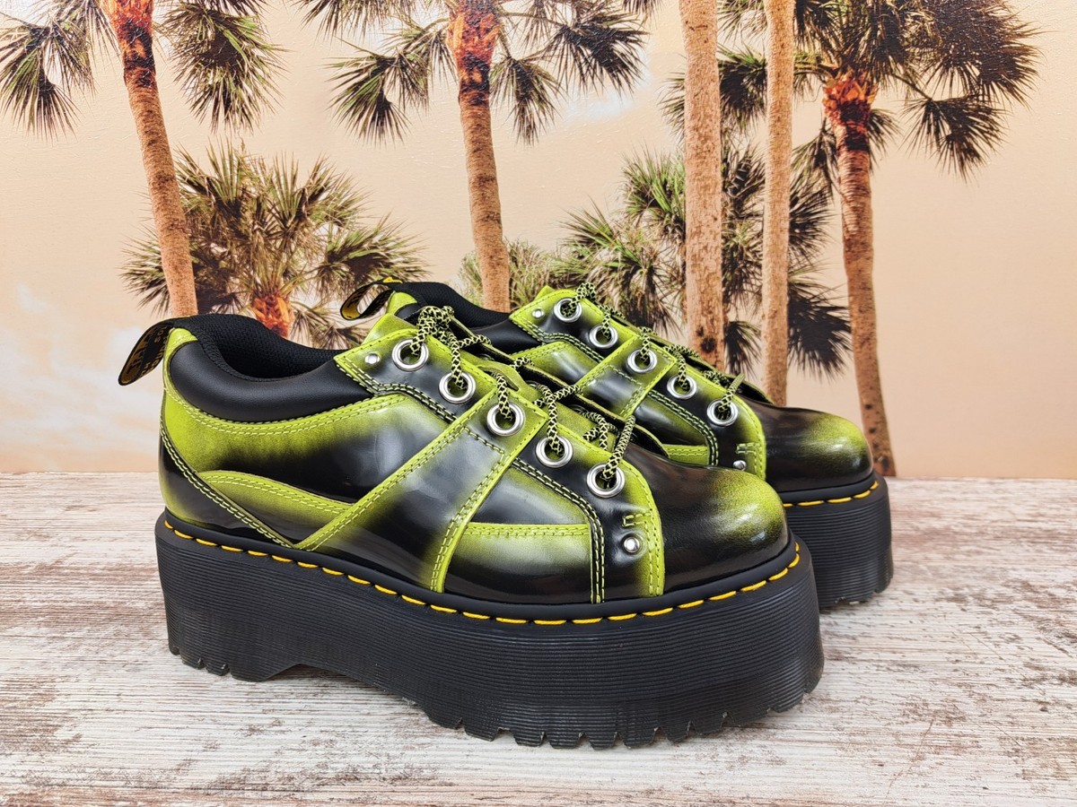 Dr. Doc Martens Quad Max 5 Eye Distressed Platform Green