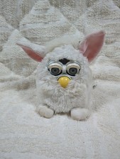 Vintage Tiger Electronics 1998 Furby White Snowball / Not Working / As Is