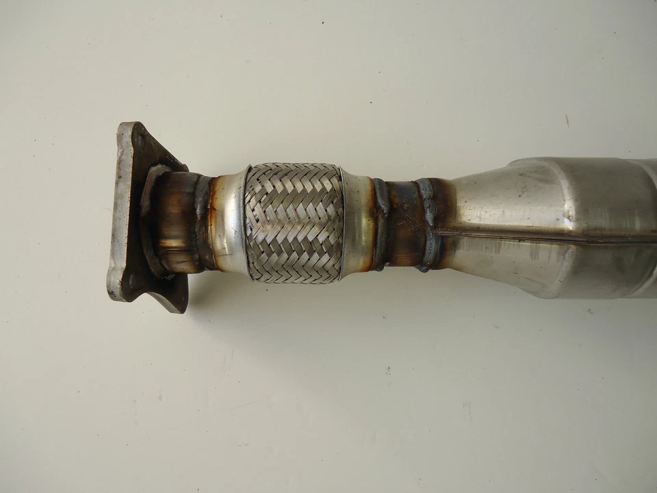 2000 Chrysler Grand Voyager 3.0L V6 Catalytic Converter Foto 2 de 4