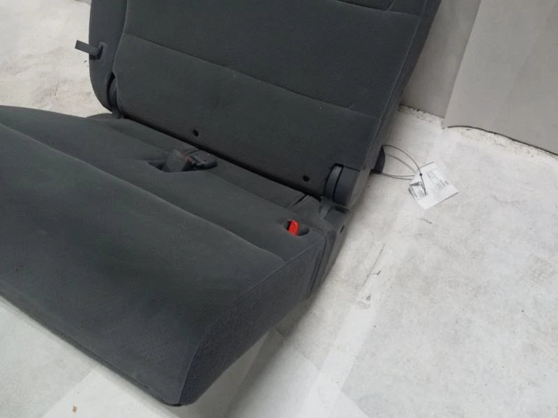 ASIENTO TRASERO DE PASAJERO Y CENTRO TERCERA FILA para Honda Odyssey 2007 Foto 4 de 4