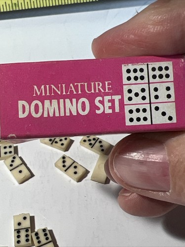 VINTAGE SET TINY MINIATURE DOMINOES W/ CASE AND BOX MADE IN HONG KONG - Picture 9 of 13