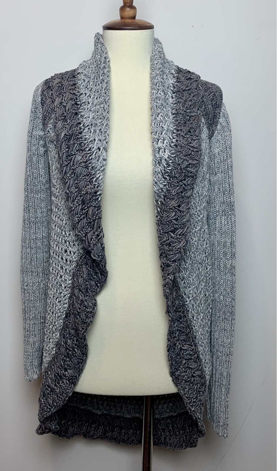 CAbi Shadow Circle Crochet Cardigan Sweater Gray High… Gem