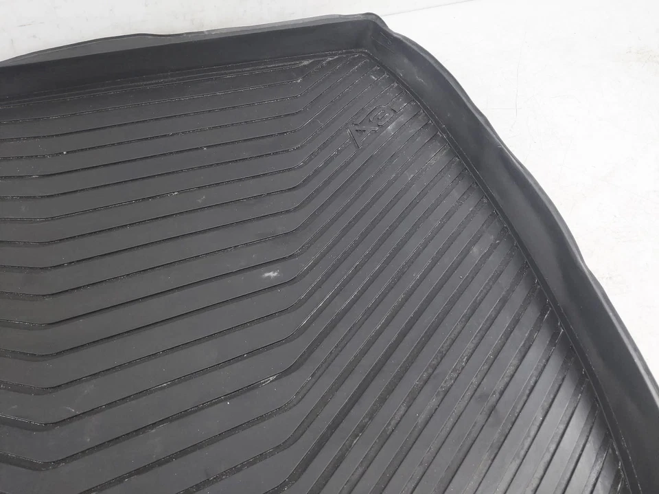 Alfombrilla de goma para carga trasera para todo tipo de clima Audi A3 2015-2020 sedán 8V5061180 Foto 4 de 4