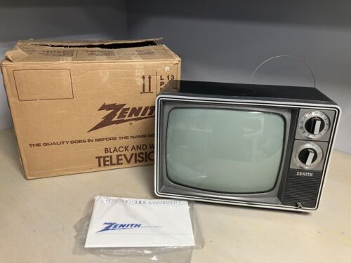 Zenith BT12OY2 TV 13" B&W Tube Television Retro Flip Knobs Vintage With Manual.