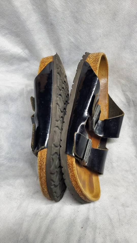 Zapatos planos Birkenstock Arizona para mujer talla 37 EE. UU. 6 charol negro con hebilla Foto 3 de 4