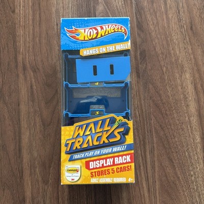 Hot Wheels 2010 Wall Tracks Display Rack  Includes 1 Car incl.  Stores 5 Cars