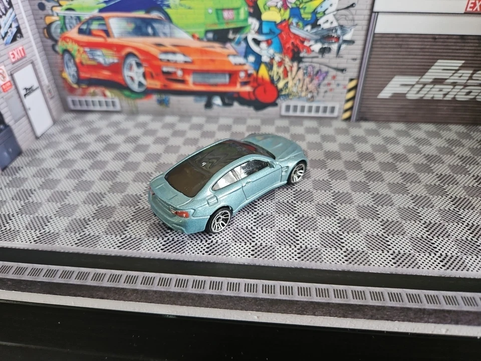 Hot Wheels BMW M4 Diecast Coleccionable Combine Post En muy buena condición+ Foto 3 de 4