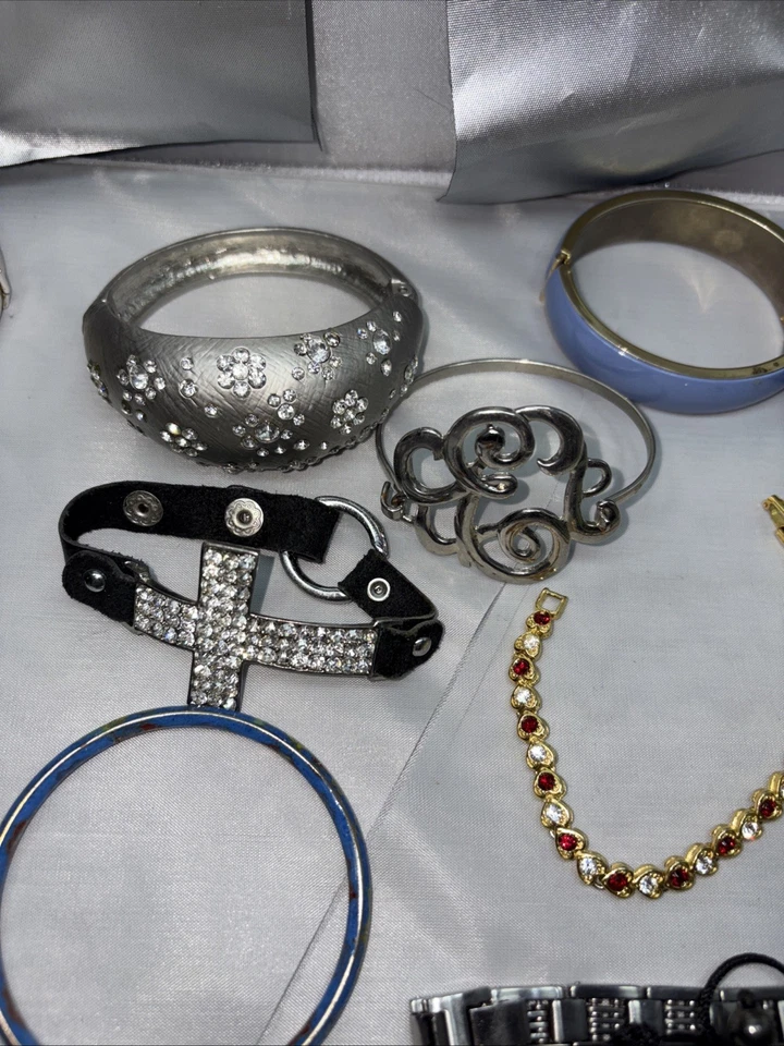 Lote de 20+ brazaletes con cuentas estilos mixtos de colección a moderno paquete de joyería Foto 3 de 4