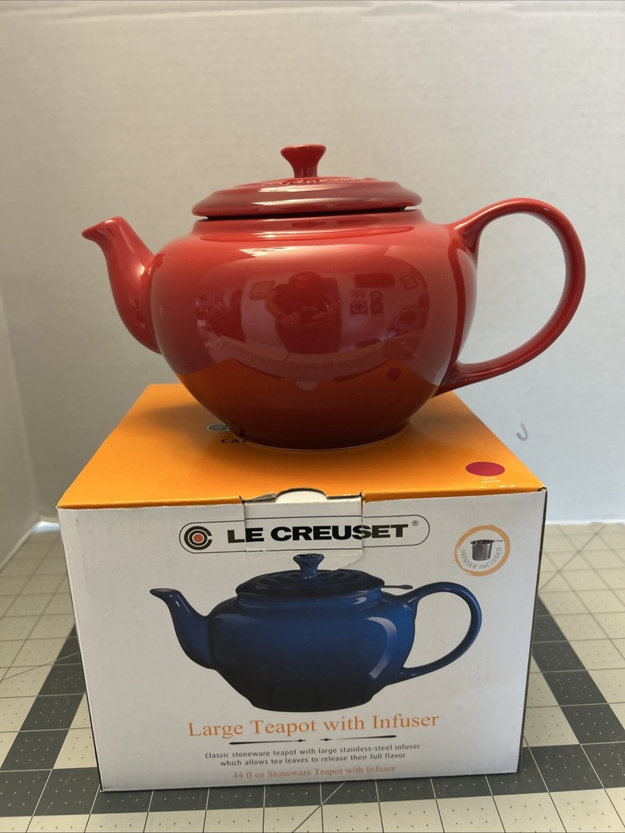 Le Creuset Large Teapot with Infuser 44 OZ (1.3L) Color: Cerise