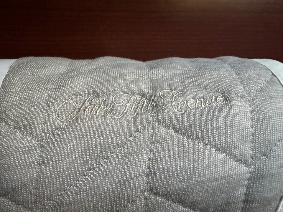 SAC DE TOILETTE de voyage United Airlines Saks Fifth Avenue classe