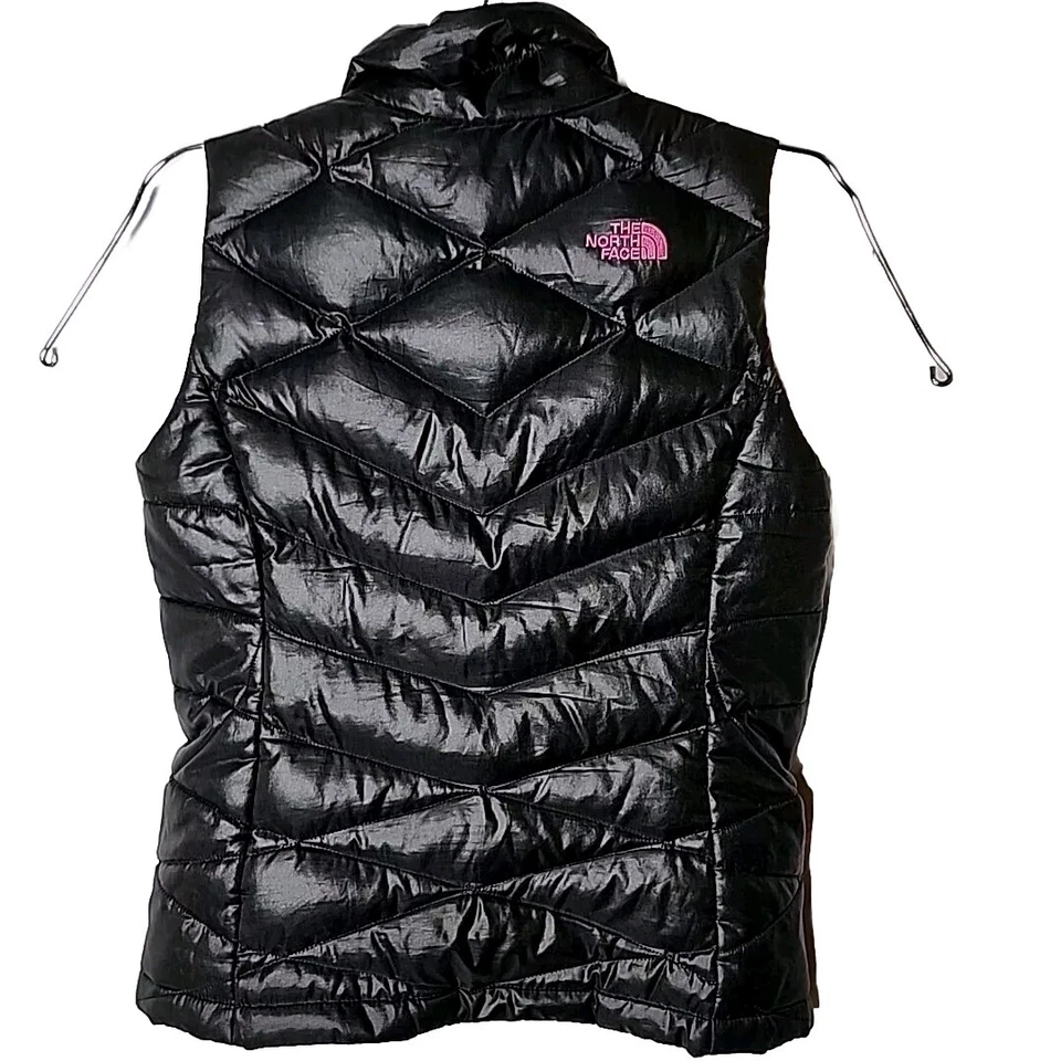 Chaleco acolchado con cremallera completa The North Face Women S Breast Cancer Awareness 550 Foto 4 de 4